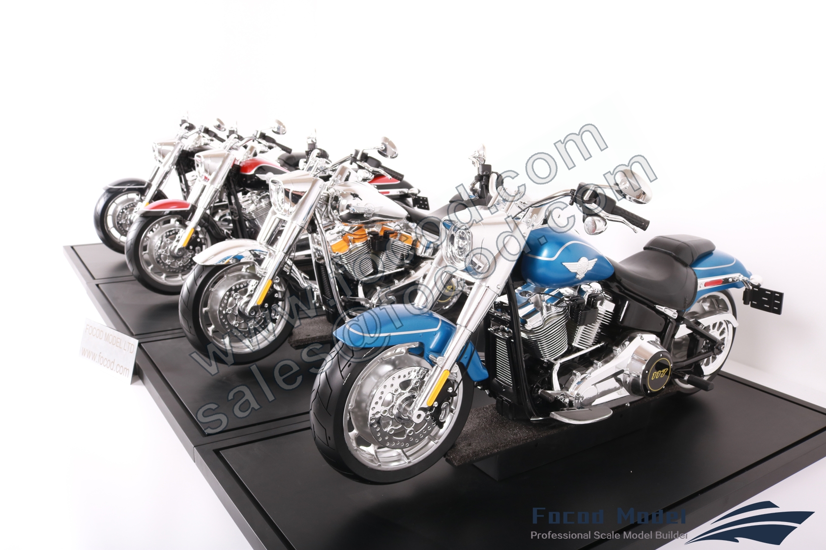 custom made model of Harley-Davidson Fat Boy Gray Ghost 2025 motorcycle